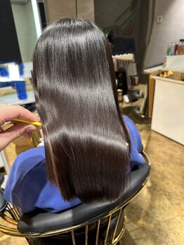 ハンナ 札幌(HANNAH)の写真/[札幌/シールエクステ/インナーカラー/イヤリングカラー/イルミナカラー/ブリーチ/縮毛矯正/髪質改善/韓国]