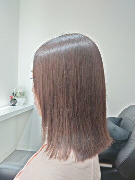 ブルージュ ヘアー(Brugge hair) ツヤツヤ縮毛矯正