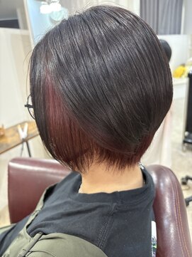 カルマ(KARMA) 前下がり風ショート