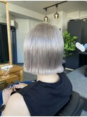 ホワイトベージュ×タッセルボブ