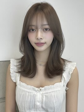 ユーフォリア 渋谷グランデ(Euphoria SHIBUYA GRANDE) 韓国ヘア   顔周りレイヤー　小顔カット　くすみベージュ
