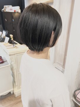 キャアリー(Caary) 福山美容室caary 大人丸みショートボブ骨格補正透明感20代30代