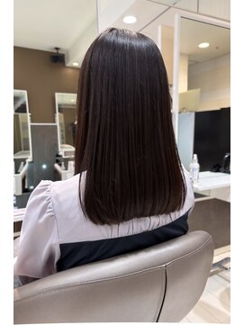 クラメール 黒崎コムシティ店(Kraemer) シック グレージュ×セミロング ロブ