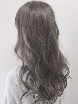 ビートヘアー 彦根イオンタウン店(BEET HAIR) 外国人風プラチナグレージュ【BEET イオンタウン彦根店】