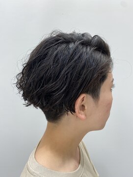 ユキオ オブ ヘアー(YUKIO of Hair) 30代40代★無造作カール×大人耳掛けひし形フェミニンショート