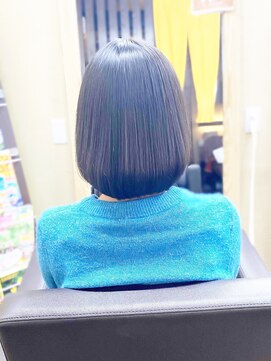 チチカカ(chichikaka) ビフォーアフター、更にツヤツヤ仕上げバージョンアップ縮毛矯正