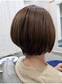 白髪ぼかしハイライト×大人ショート