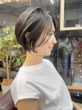 ヌード(NUDE) NUDE 暗髪 くびれショート ハンサムショート 大人ショートボブ