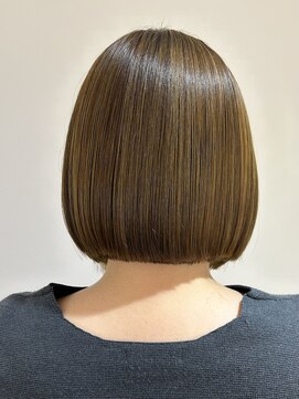 カルゥグラッシー(KALOU glassi) ぱっつとボブ*オリーブ【荒みずほ】