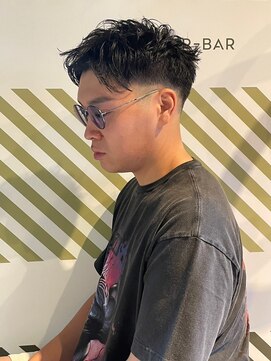 バーバーバー アカバネ(BARBER-BAR AKABANE) ビジネスシーンでも使えるバーバーアップバングヘア#3