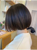 ミニボブ×艶カラー