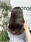 明るめオリーブベージュとゆるふわヨシンモリ