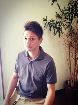 リタ ヘアメイク(Rita hair make) 大人のソフモヒヘア【スタイリスト : 岩本 和也】