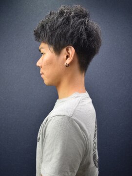 ヘアスタジオヘーフリヒ(HAIR STUDIO HoFLICH) 【鬱陶しさが逆に良かったり】