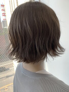 ジーナ 札幌(Zina) 【Zina SAPPORO】ショートボブ/アッシュカラー