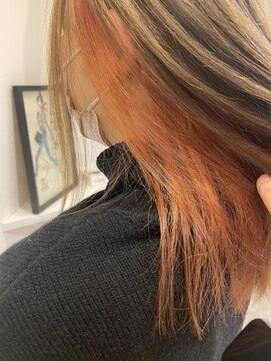 クロエ バイ ラヴィズム 新潟ビルボードプレイス2店(CLOE by LUVISM) チラッとオレンジカラー