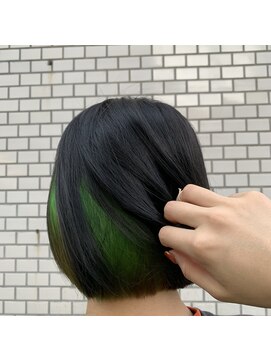 リー 甲子園(Lee) --- インナーカラー × ミドリ × パツっとボブ ---