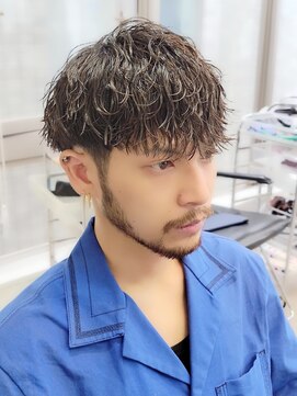 フィフス 原宿(fifth) ツイストスパイラルパーマメンズマッシュアップバングスーツ短髪