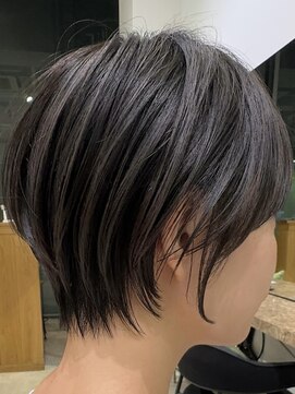 ビュー トウキョウ(VIEW TOKYO) 10代20代30代小顔顔まわり似合わせ耳かけショート