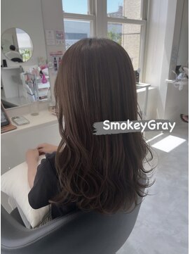 エフ(F) smokey☆grey