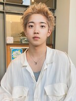 ブロンドスパイキーショート