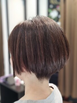 ヘアースタジオ ジェイワン(hair studio J ONE) 30代40代50代60代 脱白髪染め ブリーチ無しベリーショートボブ