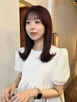 ロティー(loty)&nbsp;ミディアム レイヤーカット 顔周りカット ピンクカラー 10代20代