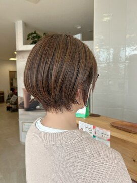 キュウヘアー(KYUU HAIR) 白髪を目立ちにくく！若見えショート