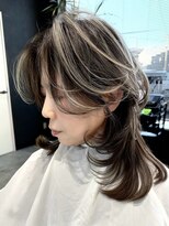 エイチ(H)&nbsp;レイヤーカット 40代50代60代　白髪ぼかし　白髪活かし