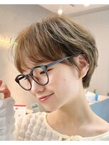 サンドハーツギンザ(sand Hearts ginza)&nbsp;メガネにも似合う柔らかベージュショート