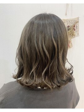 アンフィ 新杉田(Anphi) ふんわりボブ