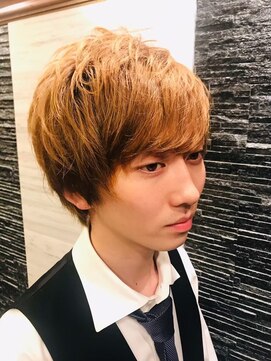 シャウルデッサントウキョウ 表参道(CHARLES DESSIN Tokyo) ツイストスパイラル/センターパート/韓国マッシュ[表参道駅]