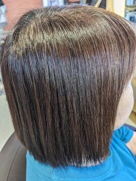 パリスパリ 衣山店(PARIS PARI) ツヤ感たっぷりストレートスタイル