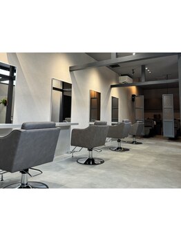 【最高峰ケアAujua(オージュア)ヘッドスパ"導入店】モダンで落ち着いた雰囲気のリラクゼーション空間♪