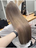 ミルクティーベージュ