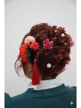 ヴィアーレ(VIALE) 成人式ヘアセット