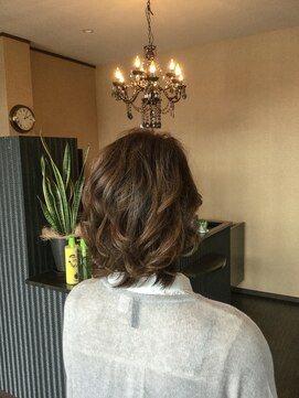 ヘア デザイン アウルム(hair design aurum) 周りと差がつく透け感ミディ