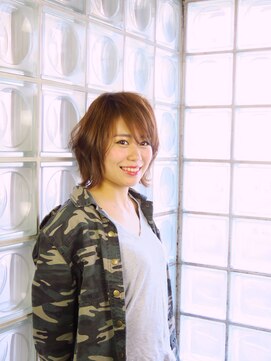 ラグレースリー(La gray3) 外ハネマッシュウルフ