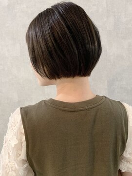 イール(iIIL) 【iIIL hair lounge】小顔大人ひし形ショートボブミニボブ