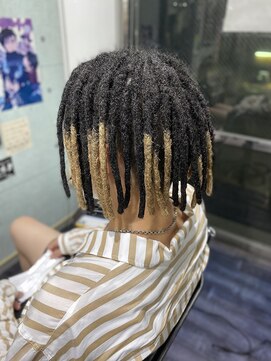 ミミック (mimic) 【派手髪】黒×金クラデーションドレッド【海外風スタイル】