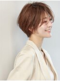 トップふんわり×シースルーバングで小顔ヘア 大人ショート