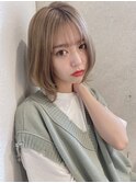 大人可愛いハイトーンウルフヘア