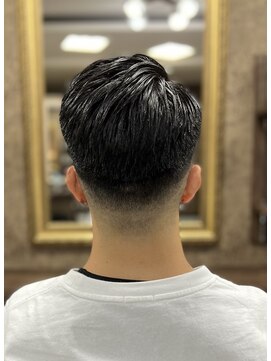ネクサスアンドコー 浦安店(NEXUS&Co.) 似合わせアップバング7：3パート×フェードスタイル　<理容室>