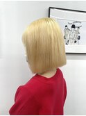 抜きっぱなしブロンドヘア/ケアブリーチ/ハイトーン/ミニボブ