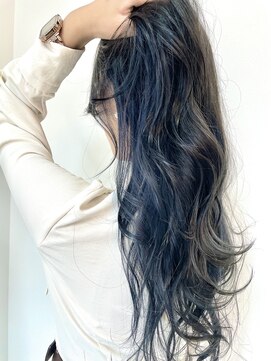 バロンビューティー(BARON Beauty) BARON Beautyロング×ネイビー/ブリーチ/インナーカラー/韓国