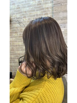 ロッカ(ROCCA..) グレージュハイライト☆