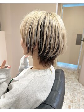 リタ(Lita) ショートウルフ×アンブレラカラー