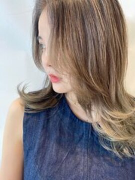 ルネシミズ(Rune shimizu) くびれレイヤー