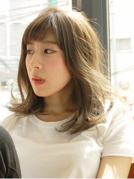 マーク(MRK) 【MRK】ナチュラル ふわミディ☆ハイトーン×アッシュカラー