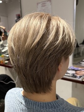 オーシャントーキョー 渋谷(OCEAN TOKYO) ハンサムショートハイトーンカラーブロンドミルクティーベージュ